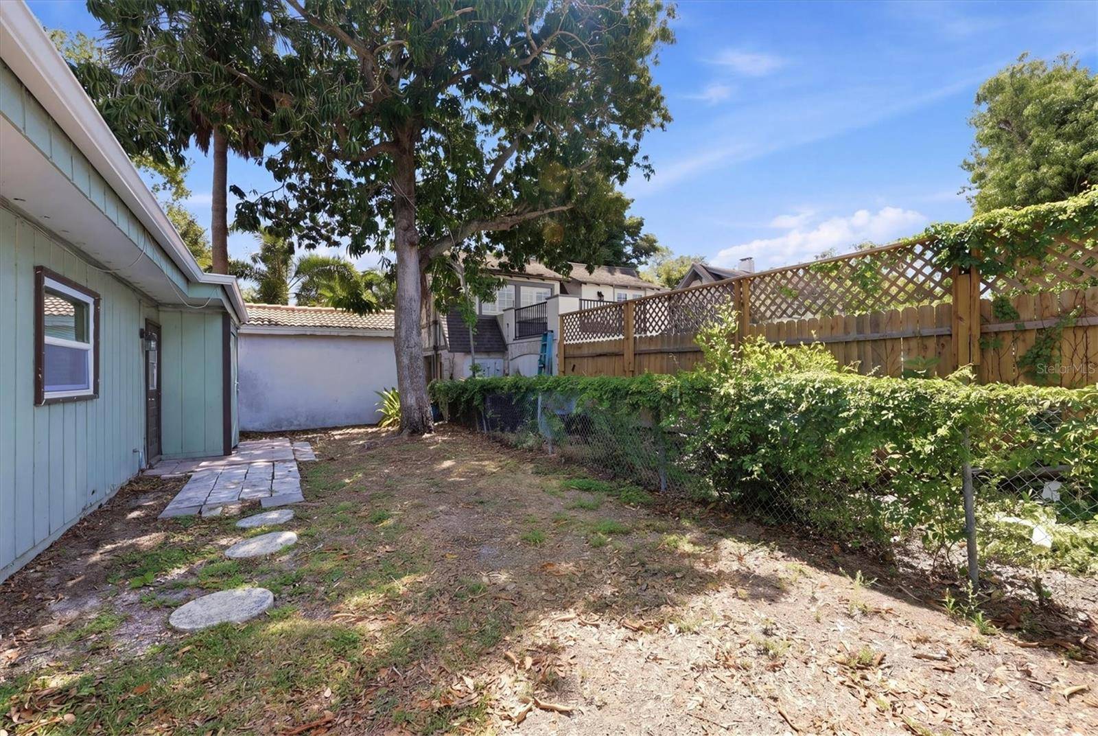 1824 WEBBER ST, Sarasota, FL 34239