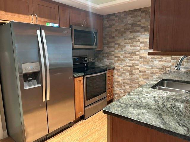7102 W COUNTRY CLUB DR N, Sarasota, FL 34243