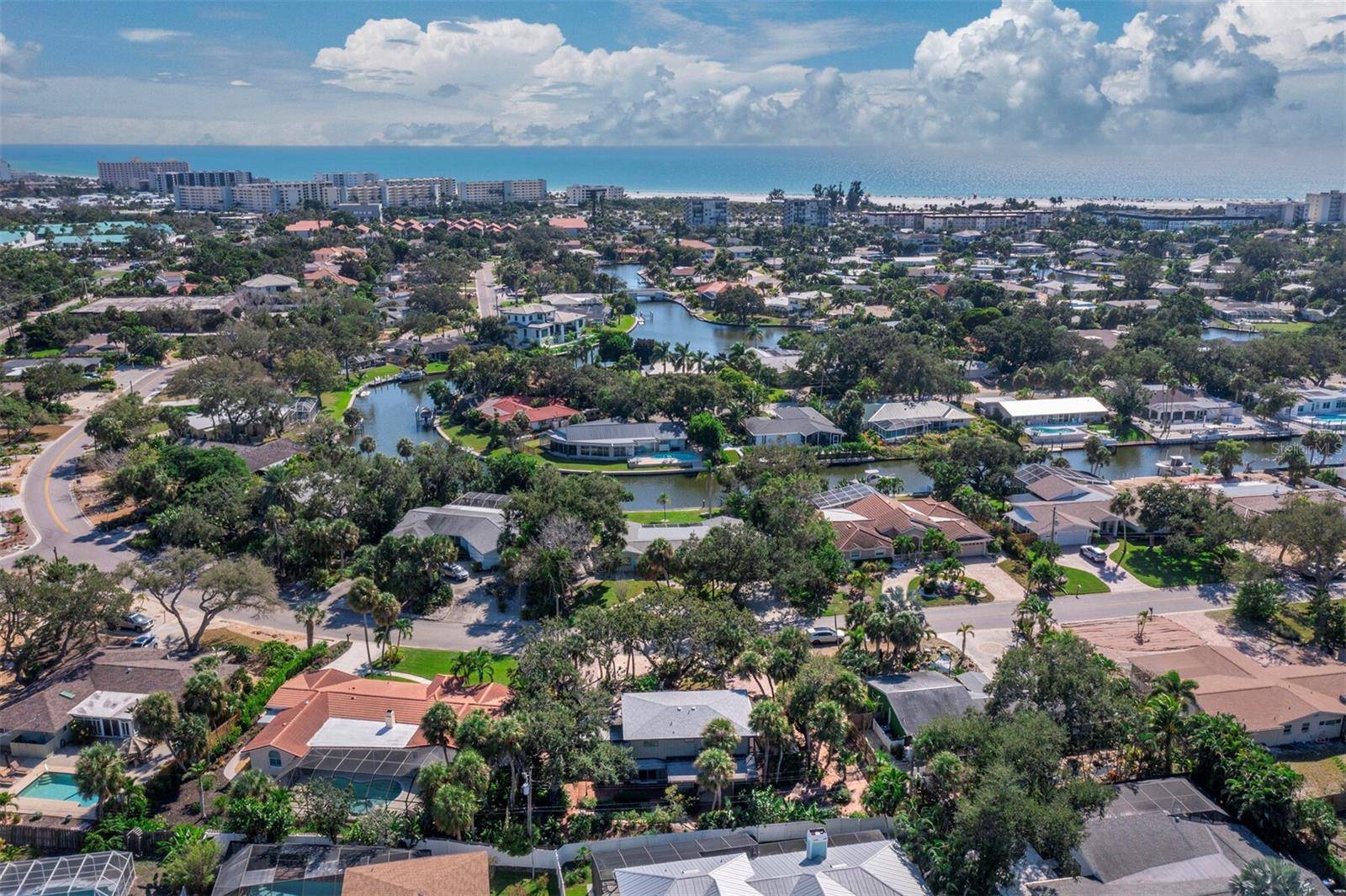 5451 SHADOW LAWN DR, Sarasota, FL 34242