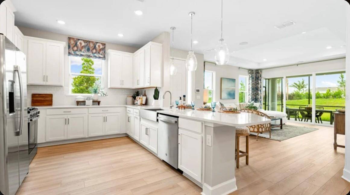 7516 MOONBEAM AVE, Sarasota, FL 34241