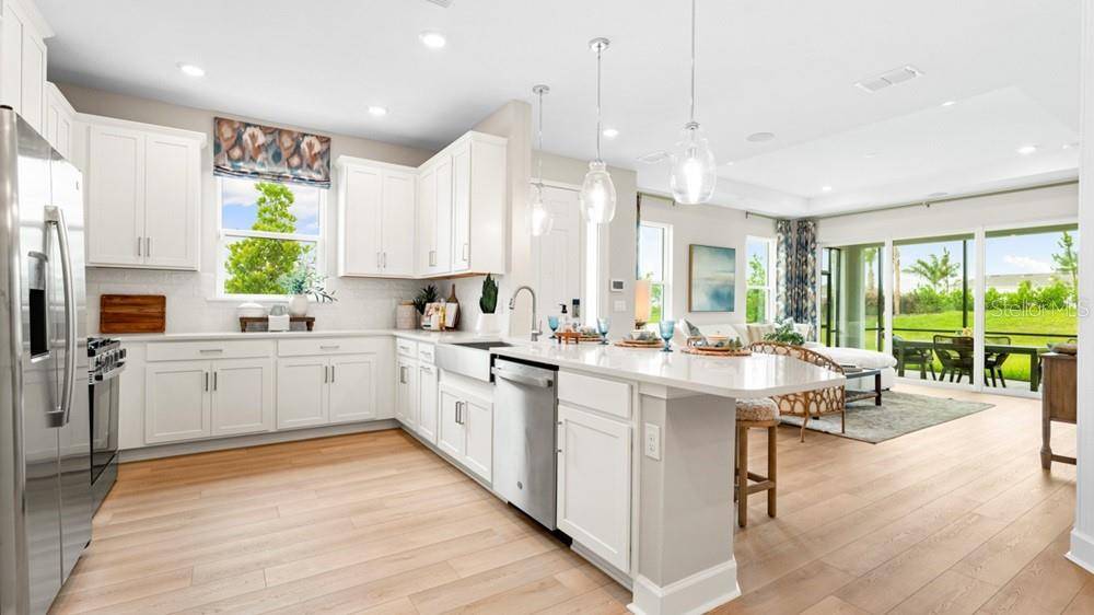 7520 MOONBEAM AVE, Sarasota, FL 34241