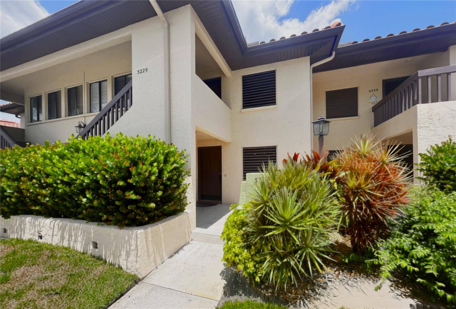 5231 LAKE VILLAGE DR #27, Sarasota, FL 34235