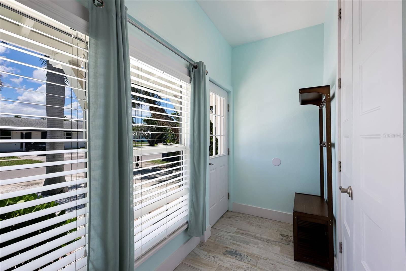 504 SPRING AVE, Anna Maria, FL 34216