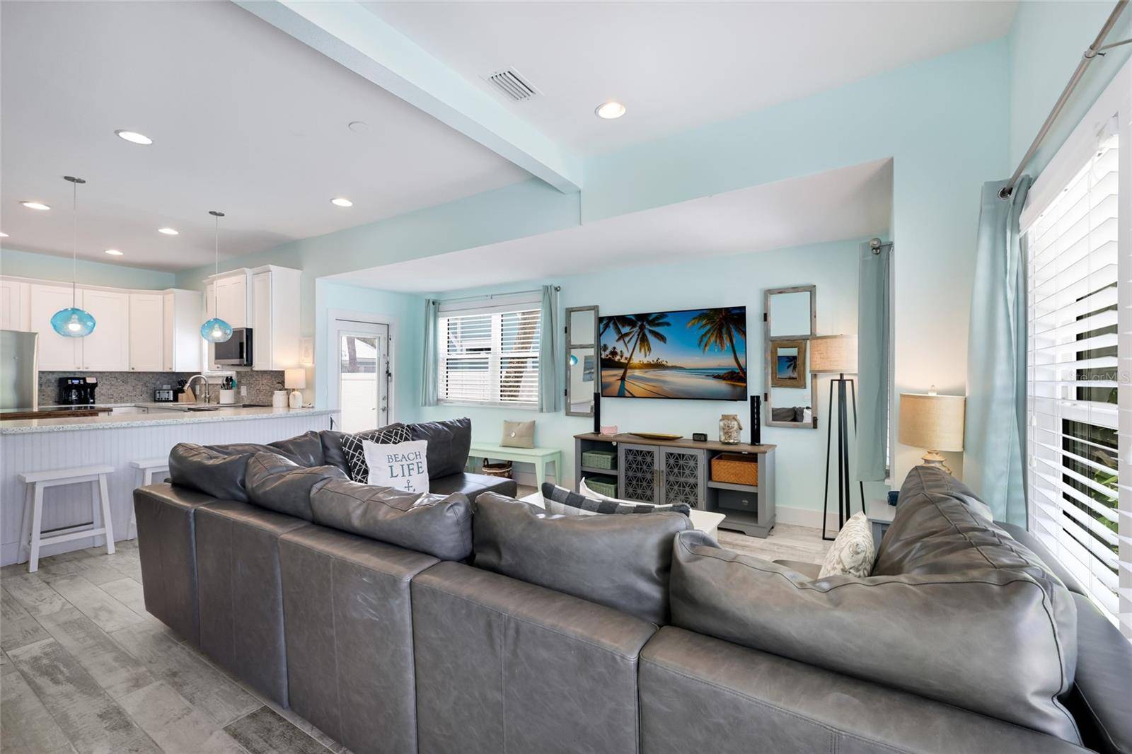 504 SPRING AVE, Anna Maria, FL 34216