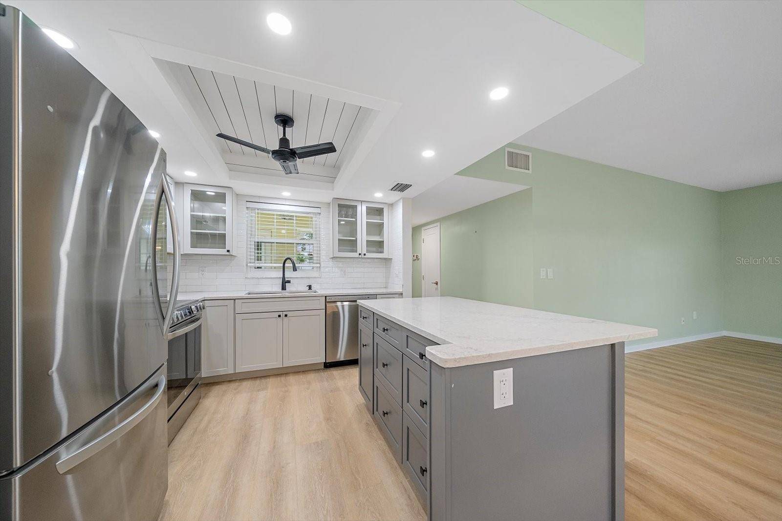 5865 TIDEWOOD AVE #8, Sarasota, FL 34231