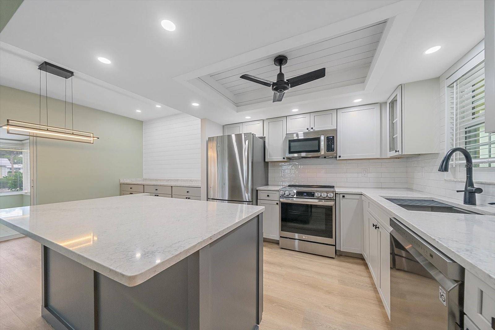 5865 TIDEWOOD AVE #8, Sarasota, FL 34231