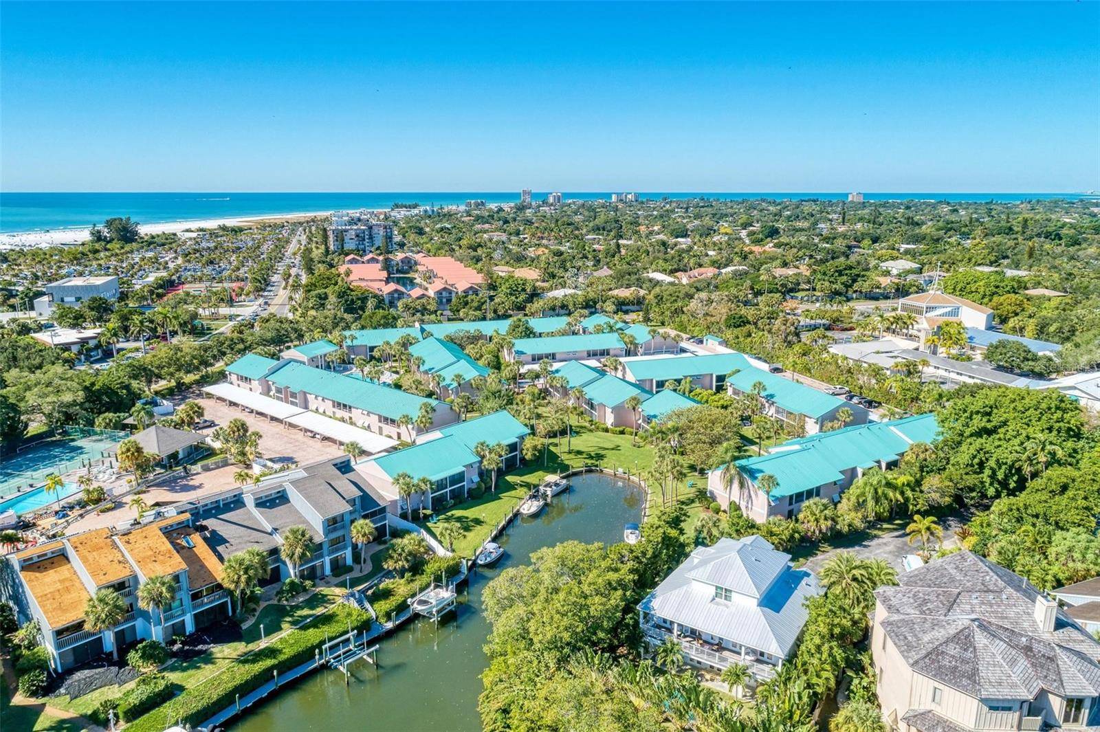 5683 MIDNIGHT PASS RD #105, Sarasota, FL 34242