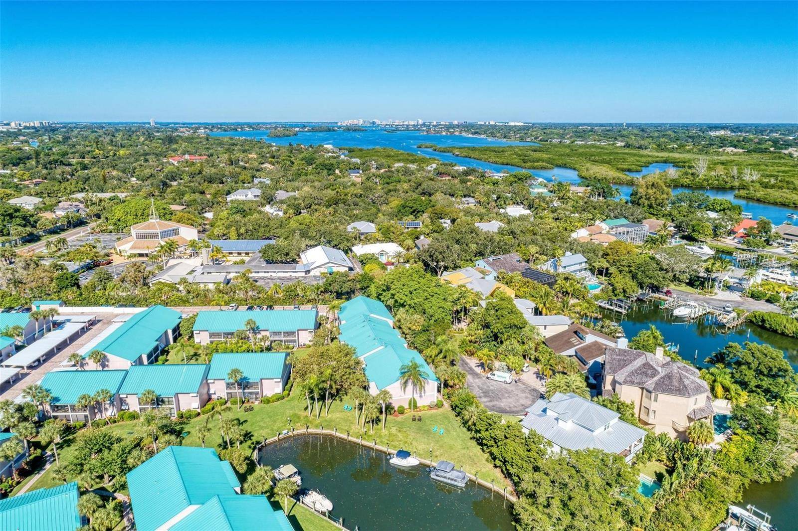 5683 MIDNIGHT PASS RD #105, Sarasota, FL 34242