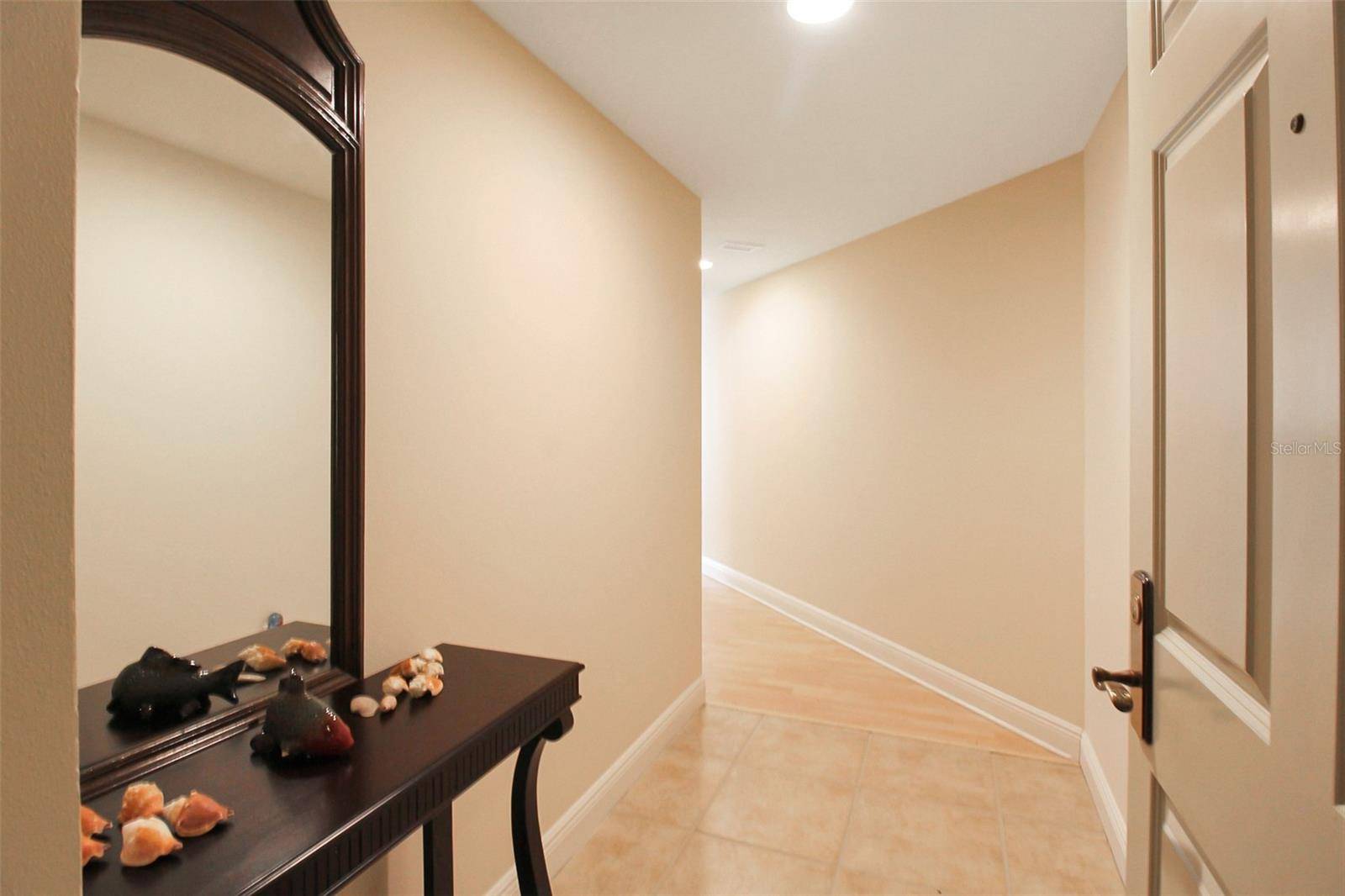 800 N TAMIAMI TRL #806, Sarasota, FL 34236
