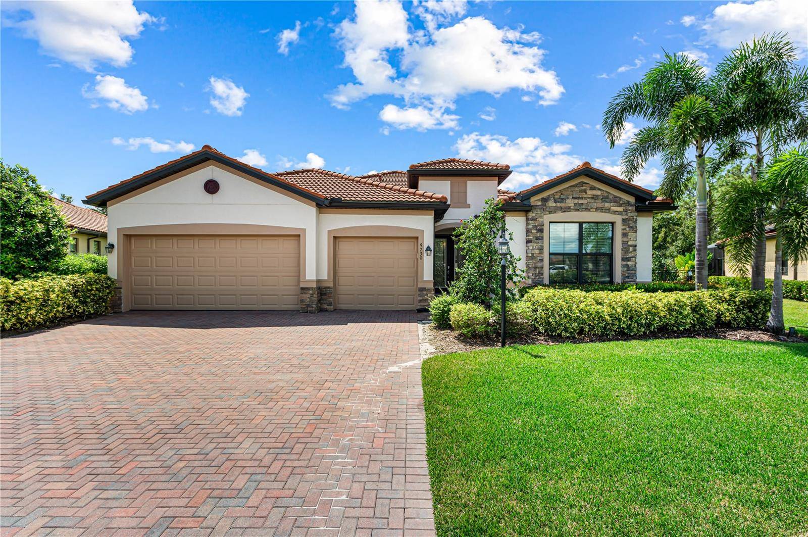 9730 CARNOUSTIE PL, Bradenton, FL 34211