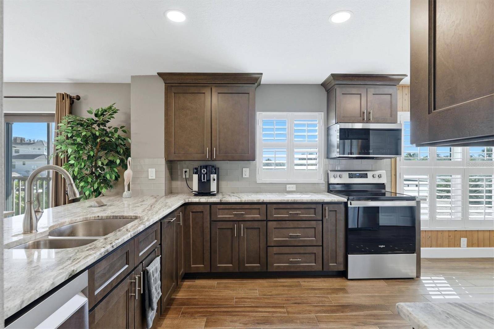 1001 BENJAMIN FRANKLIN DR #206, Sarasota, FL 34236