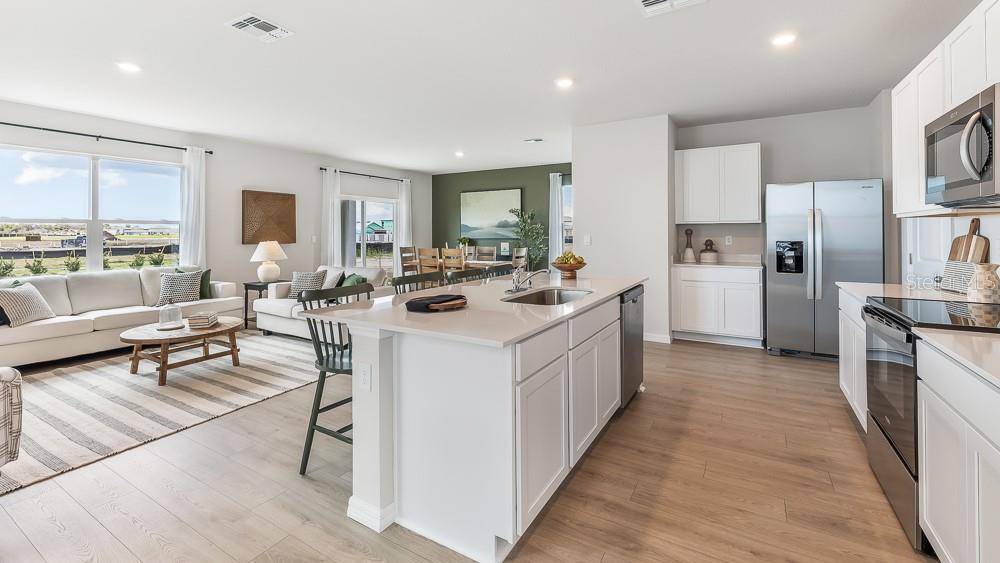 18705 LOOKOUT RIDGE PL, Lakewood Ranch, FL 34211