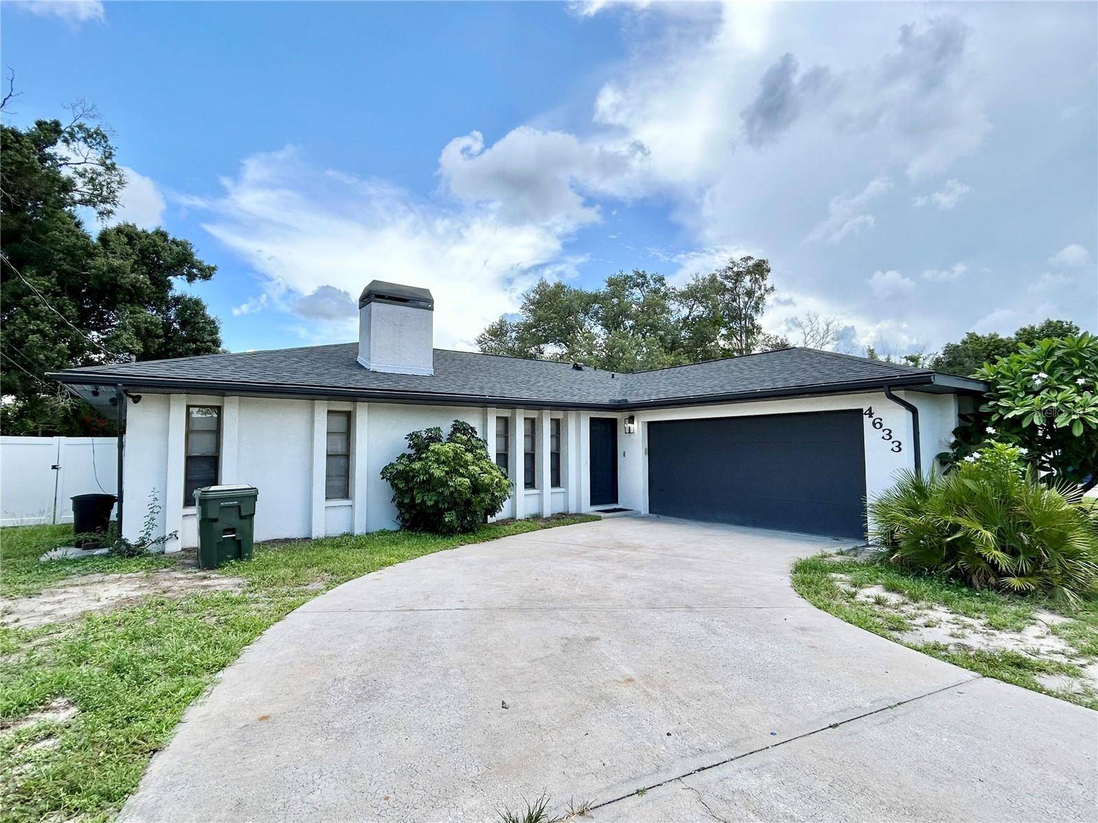 4633 BROOKSDALE DR, Sarasota, FL 34232