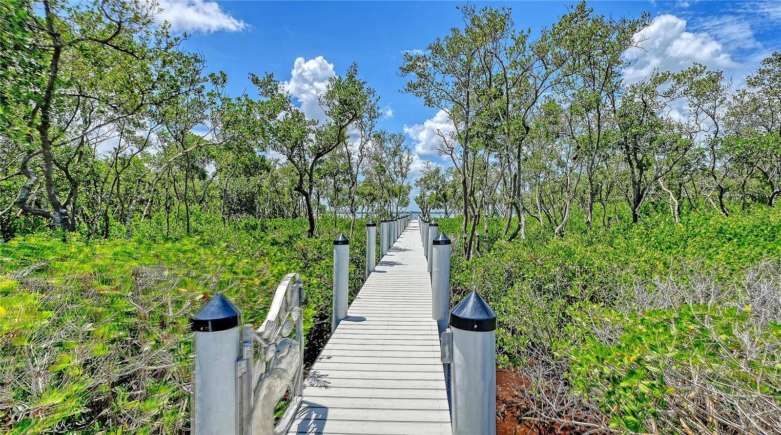 180 HORSESHOE LOOP RD, Terra Ceia, FL 34250