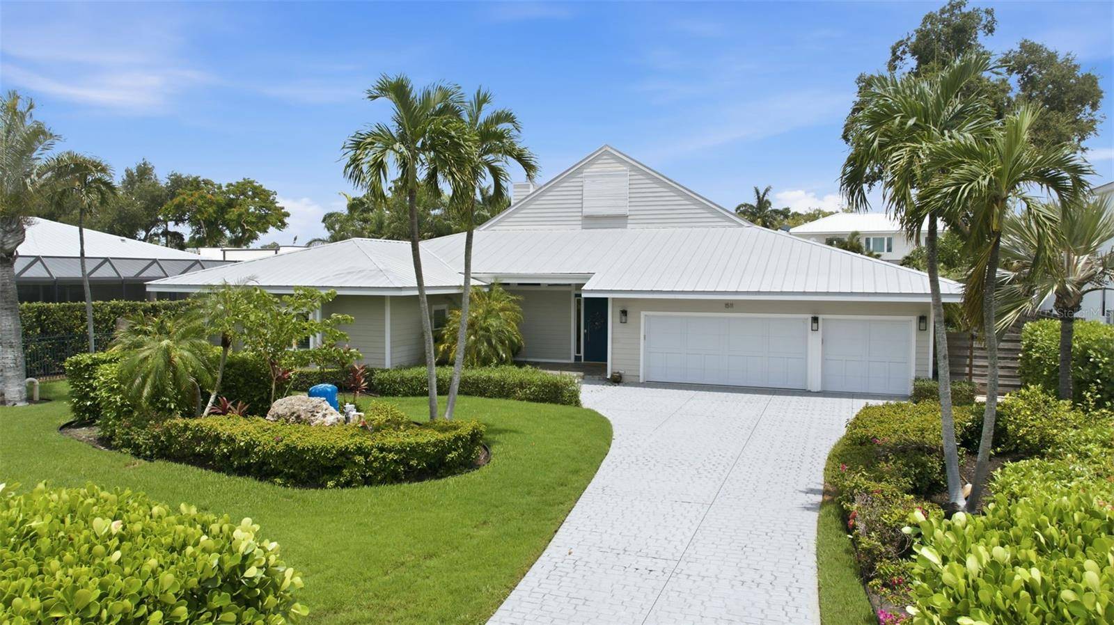 1511 N LAKE SHORE DR, Sarasota, FL 34231