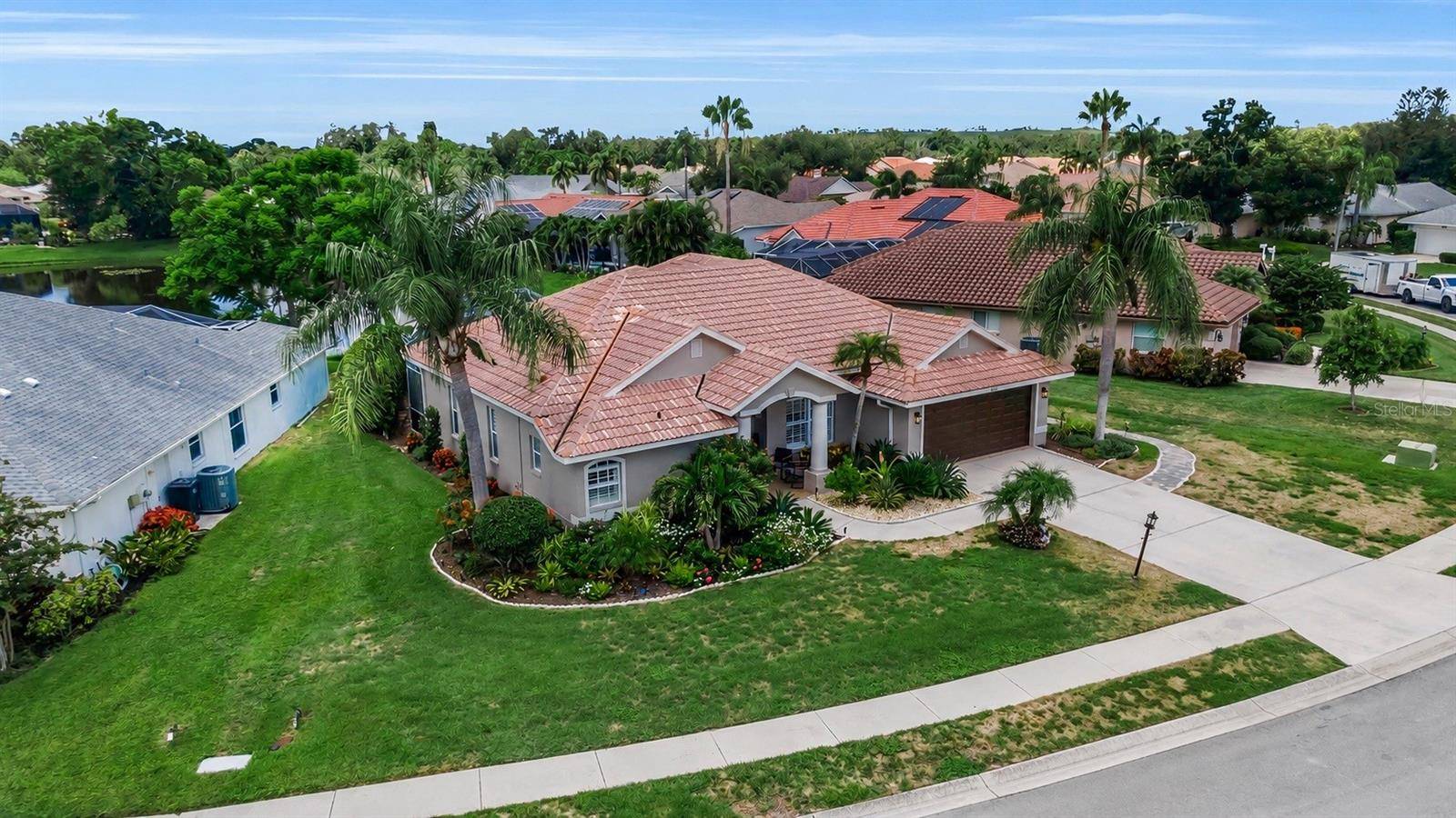 6817 CORRAL CIR, Sarasota, FL 34243