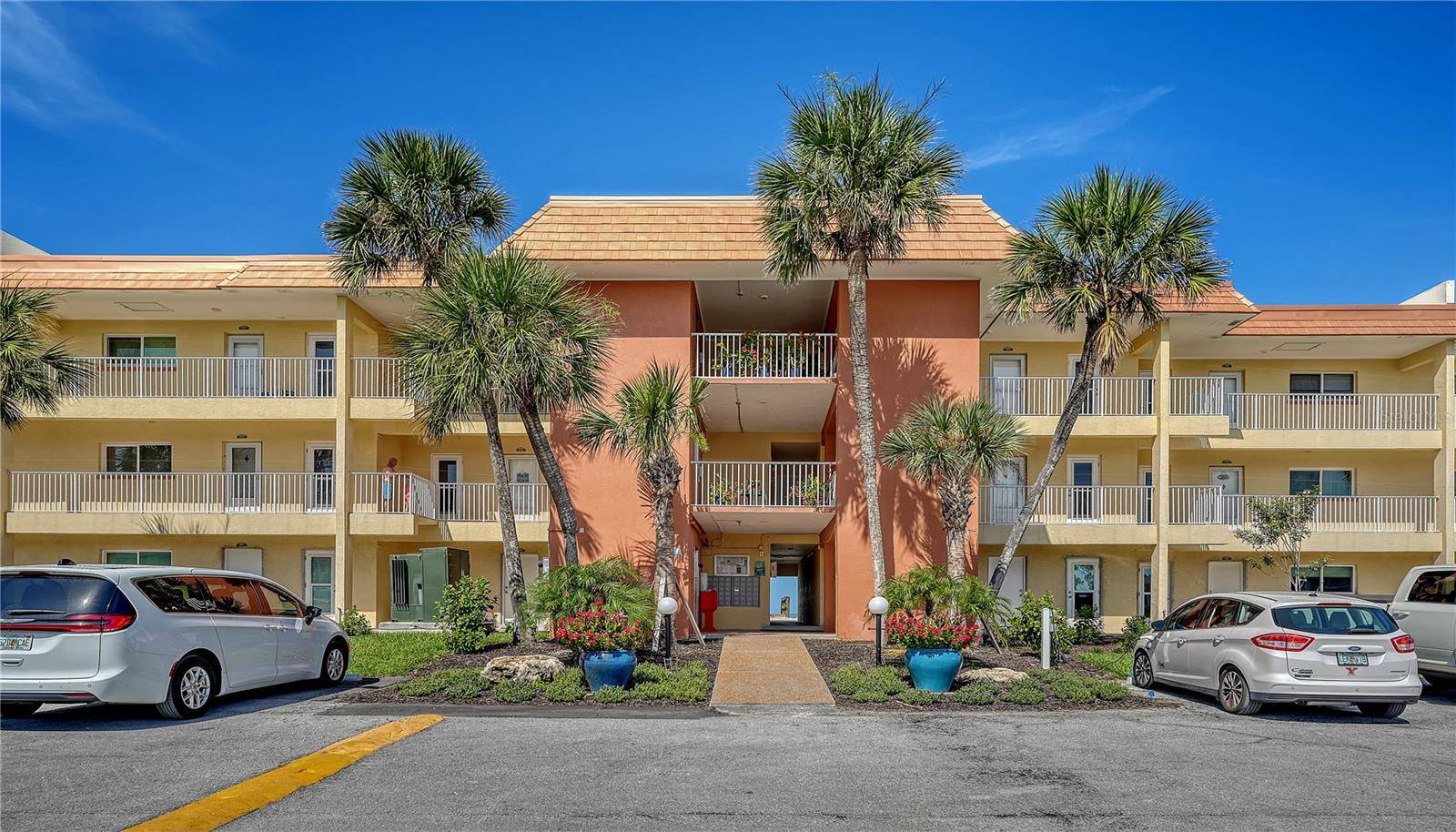 9000 BLIND PASS RD #303, Sarasota, FL 34242