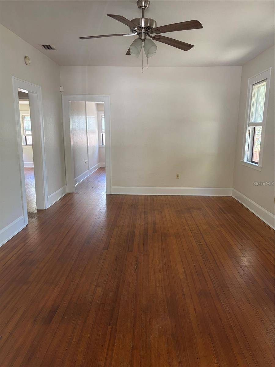 1555 7TH ST, Sarasota, FL 34236