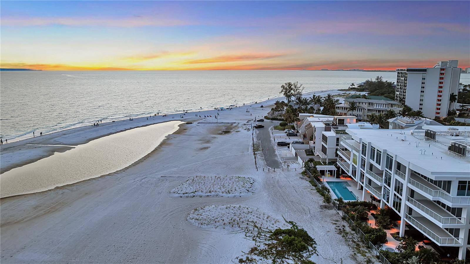 70 AVENIDA VENECCIA #201, Sarasota, FL 34242