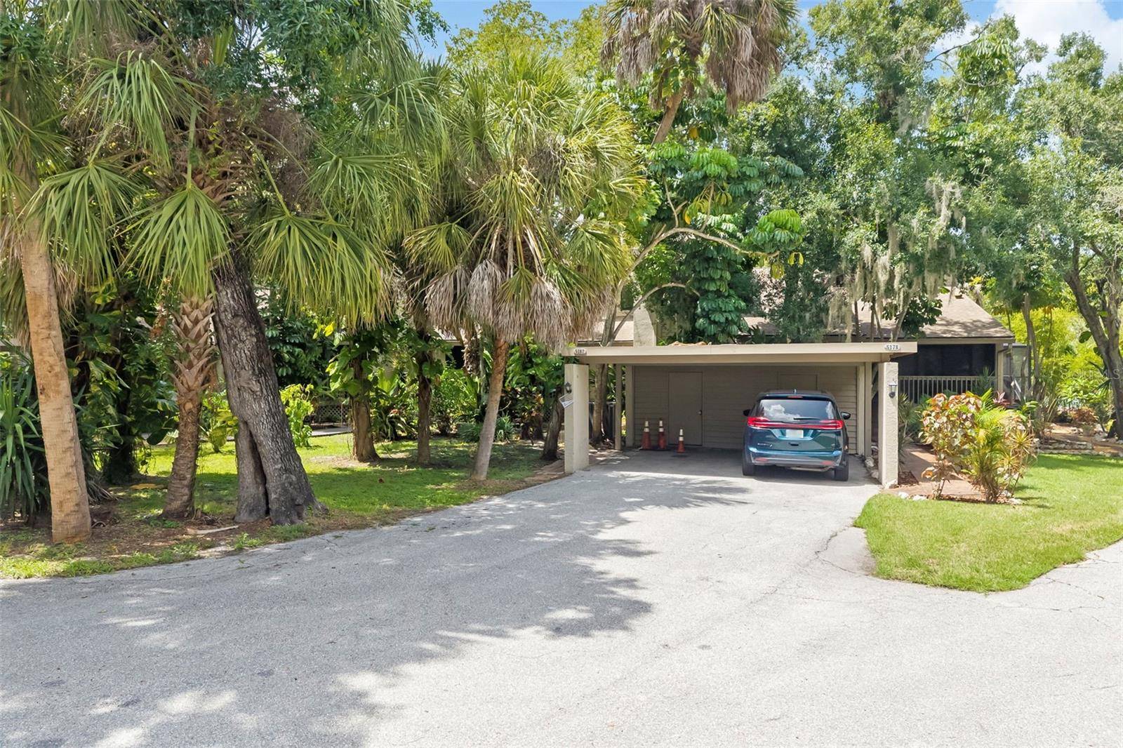5182 LANCEWOOD DR #14, Sarasota, FL 34232