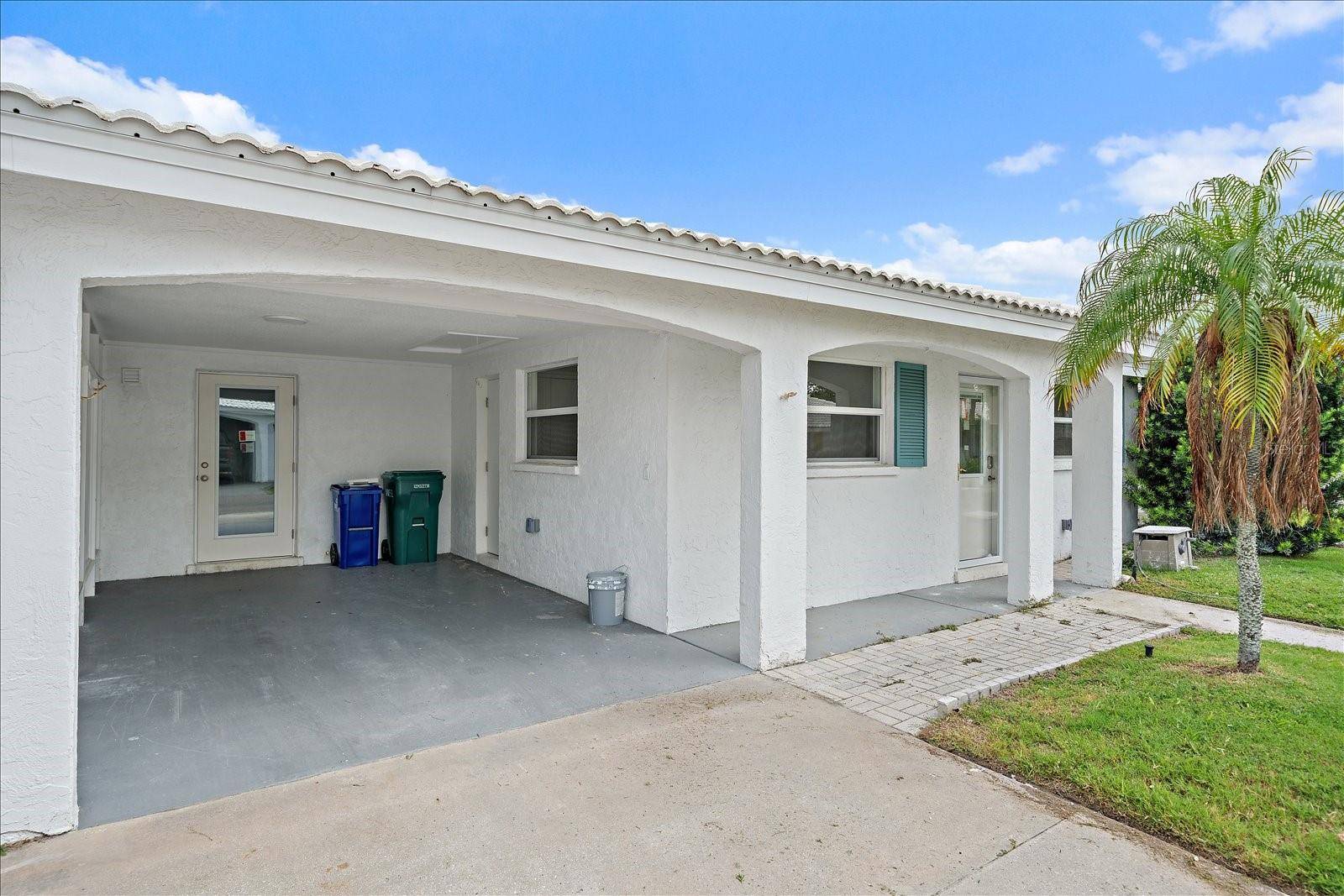 683 SPANISH DR S #214, Longboat Key, FL 34228