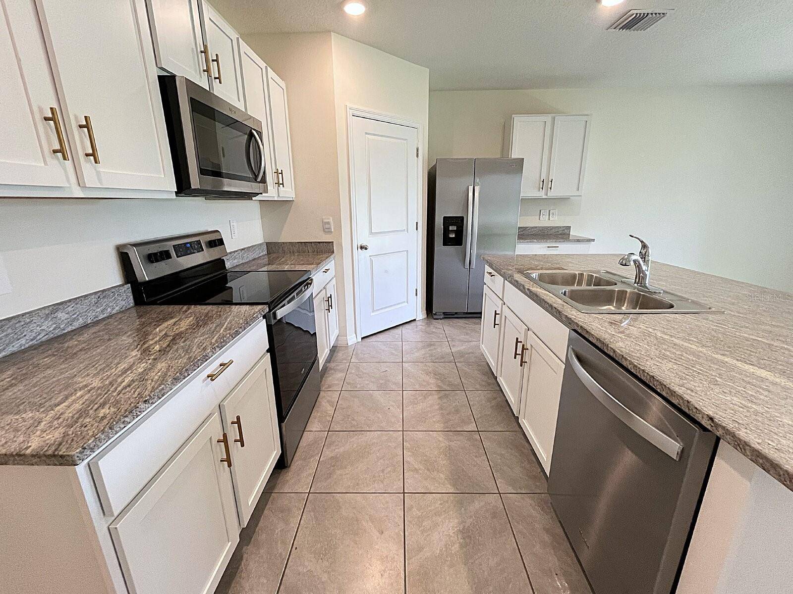 12724 LATERAL ROOT DR, Sarasota, FL 34238