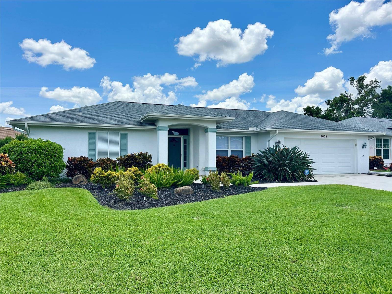 5024 SOUTHERN PINE CIR, Venice, FL 34293