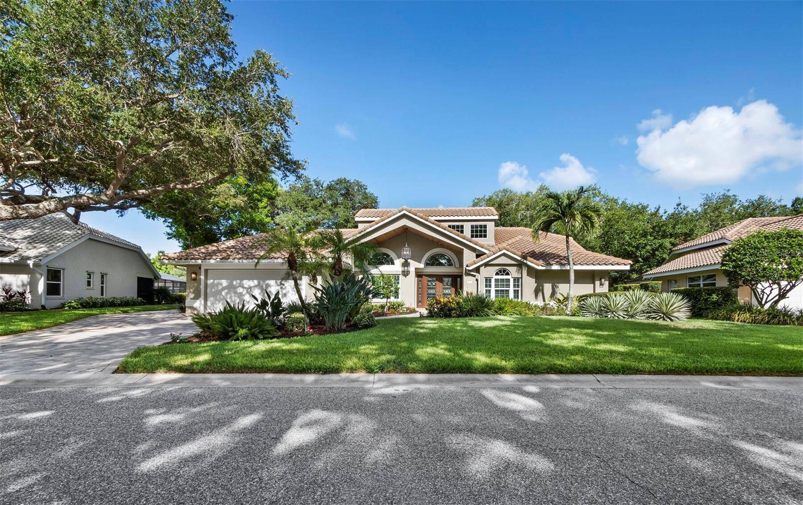 8314 CYPRESS HOLLOW DR, Sarasota, FL 34238