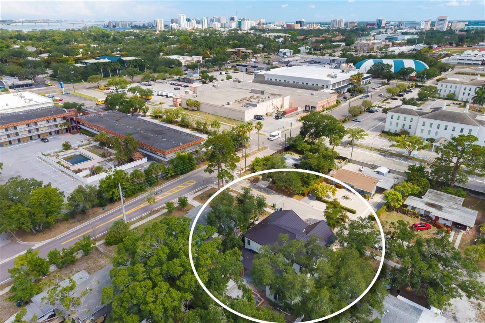 2114 FLOYD ST, Sarasota, FL 34239
