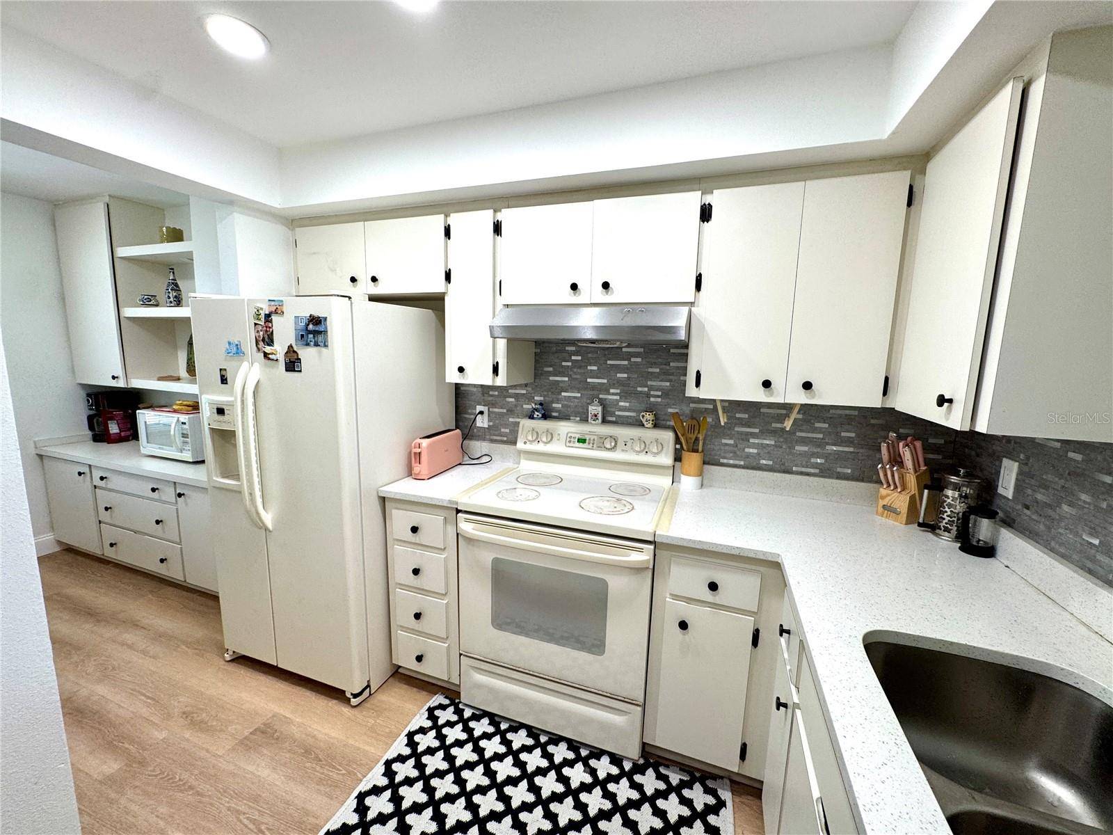 6999 W COUNTRY CLUB DR N #225, Sarasota, FL 34243