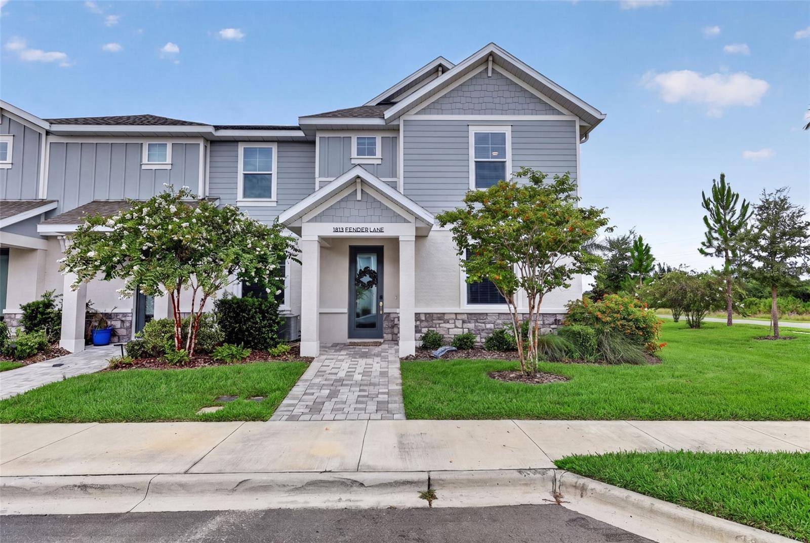 1813 FENDER LN, Sarasota, FL 34240