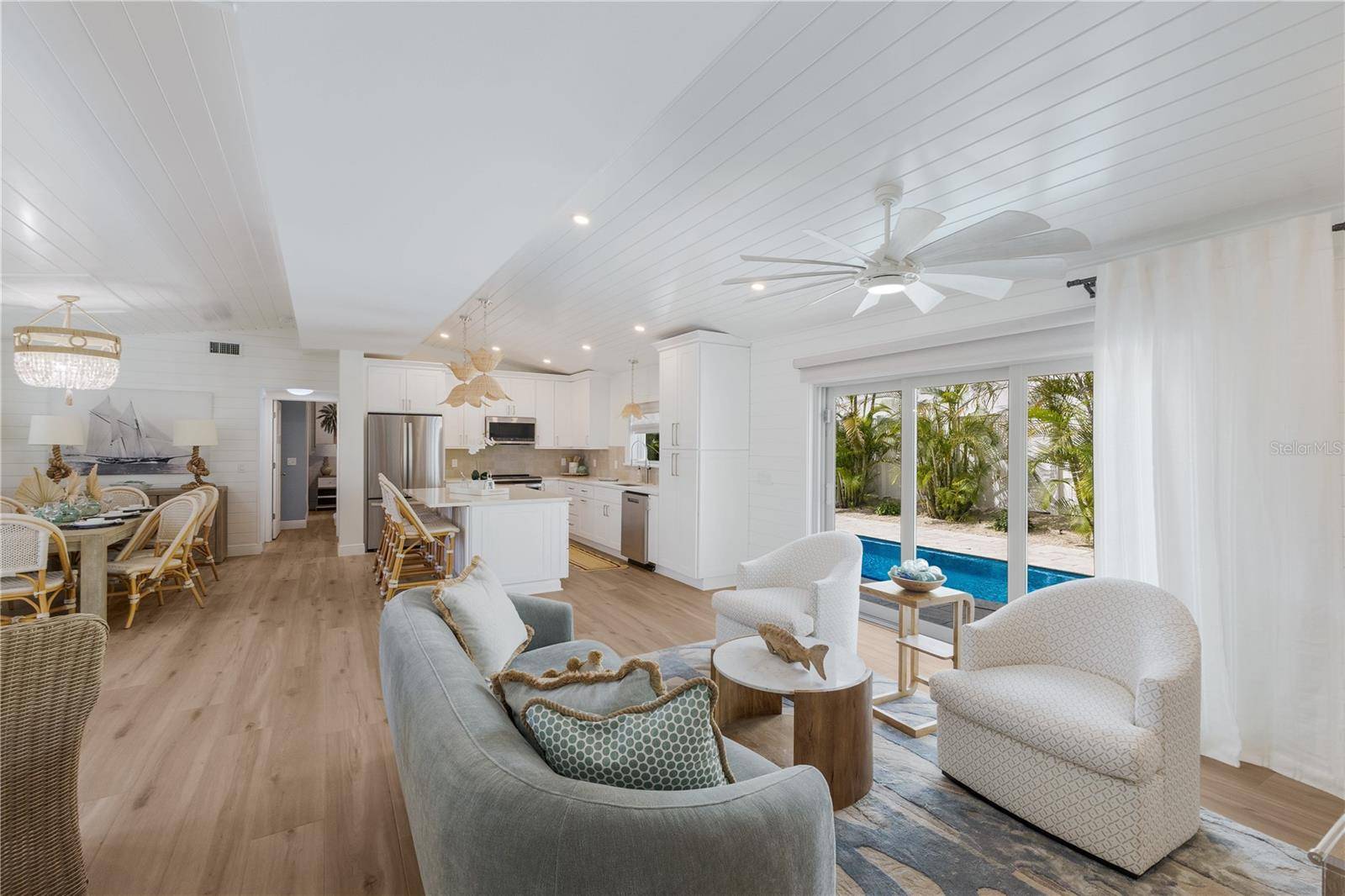 401 N SHORE DR, Anna Maria, FL 34216