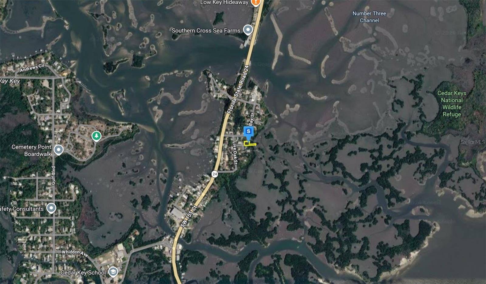 12425 CEDAR ST, Cedar Key, FL 32625