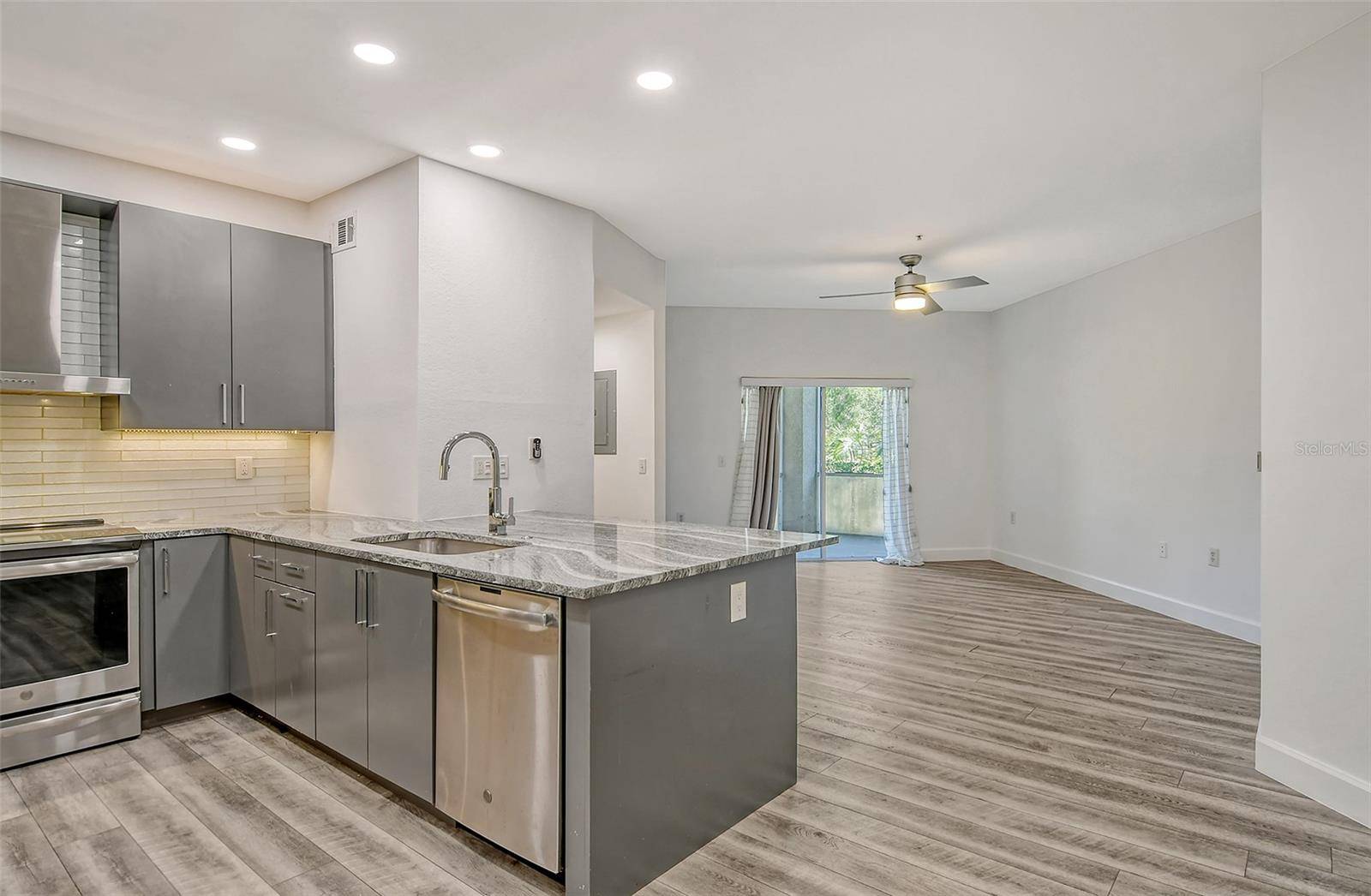 5160 NORTHRIDGE RD #107, Sarasota, FL 34238