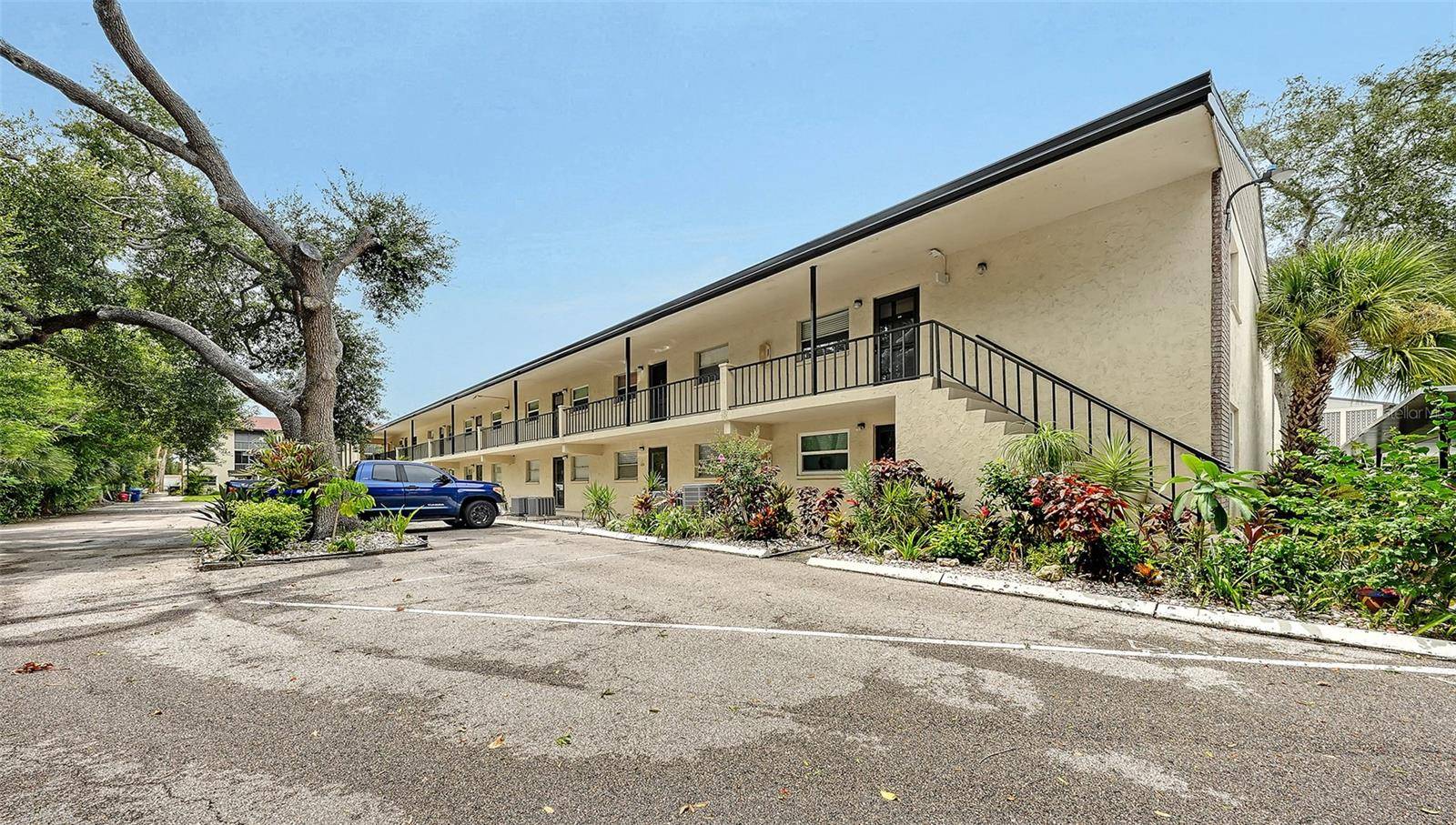 2260 STICKNEY POINT RD #324, Sarasota, FL 34231