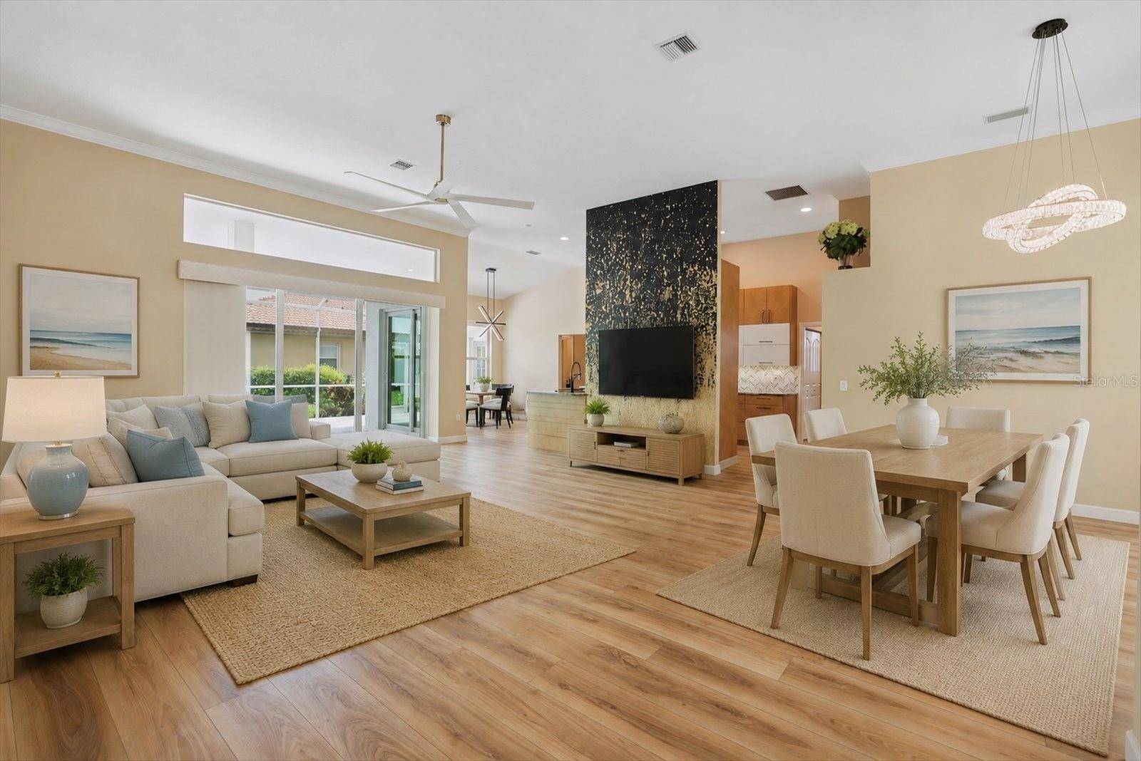 567 LAKE OF THE WOODS DR, Venice, FL 34293
