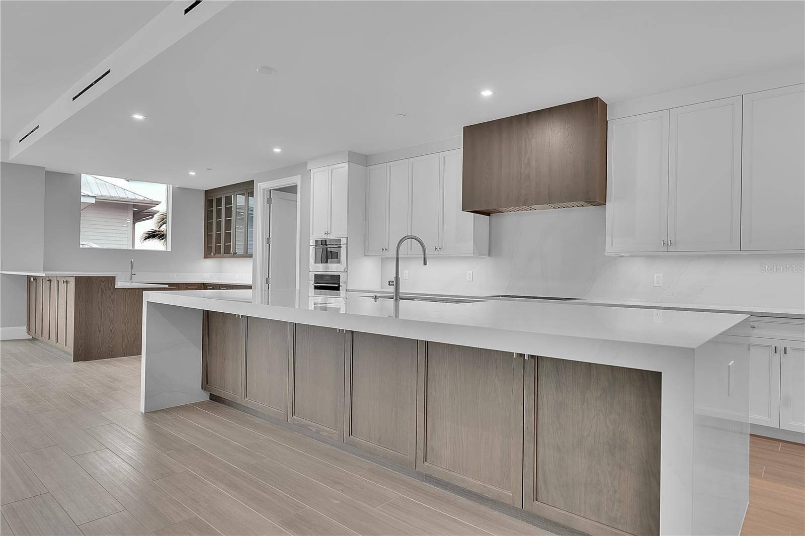 70 AVENIDA VENECCIA #304, Sarasota, FL 34242