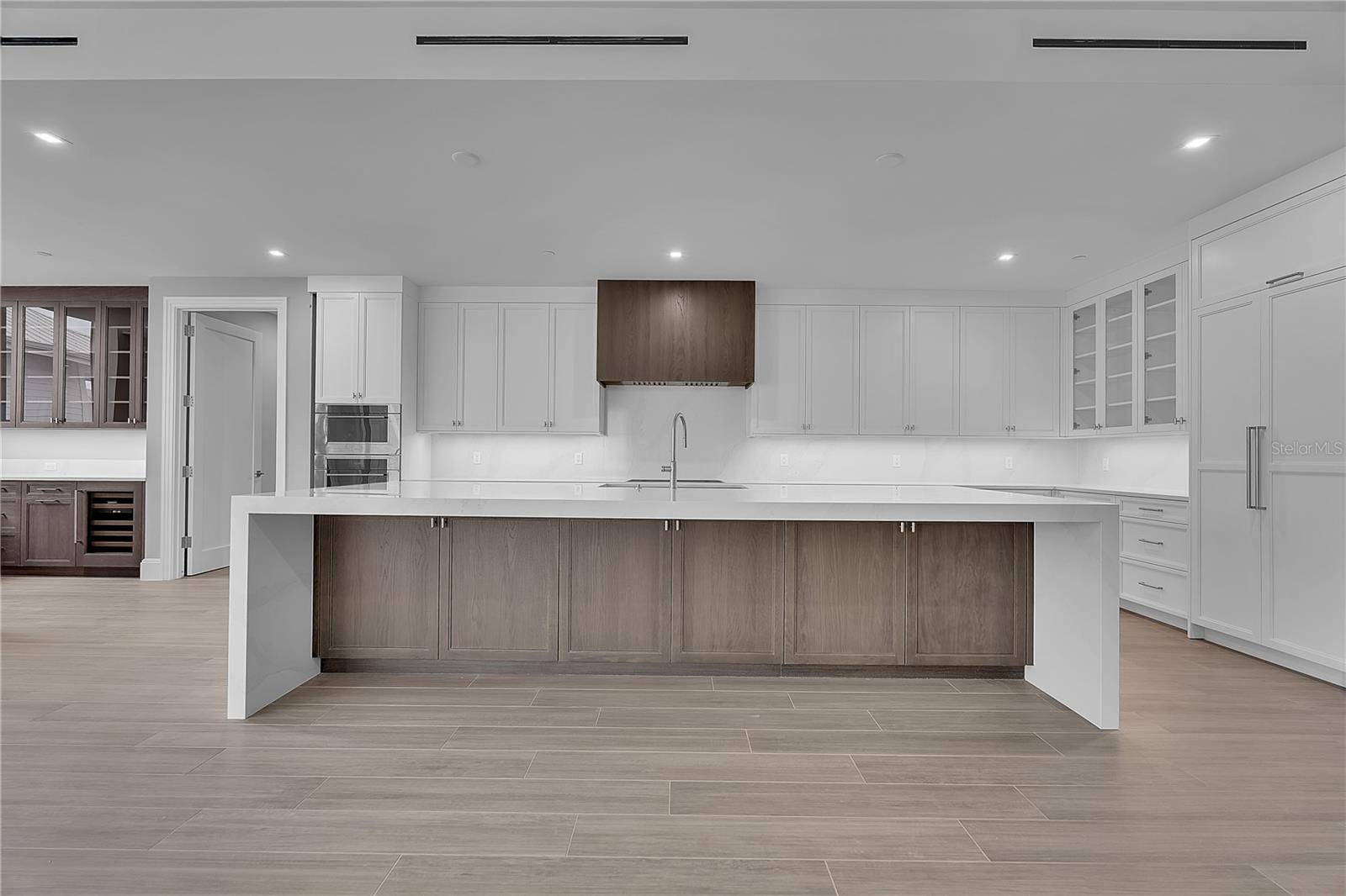70 AVENIDA VENECCIA #304, Sarasota, FL 34242