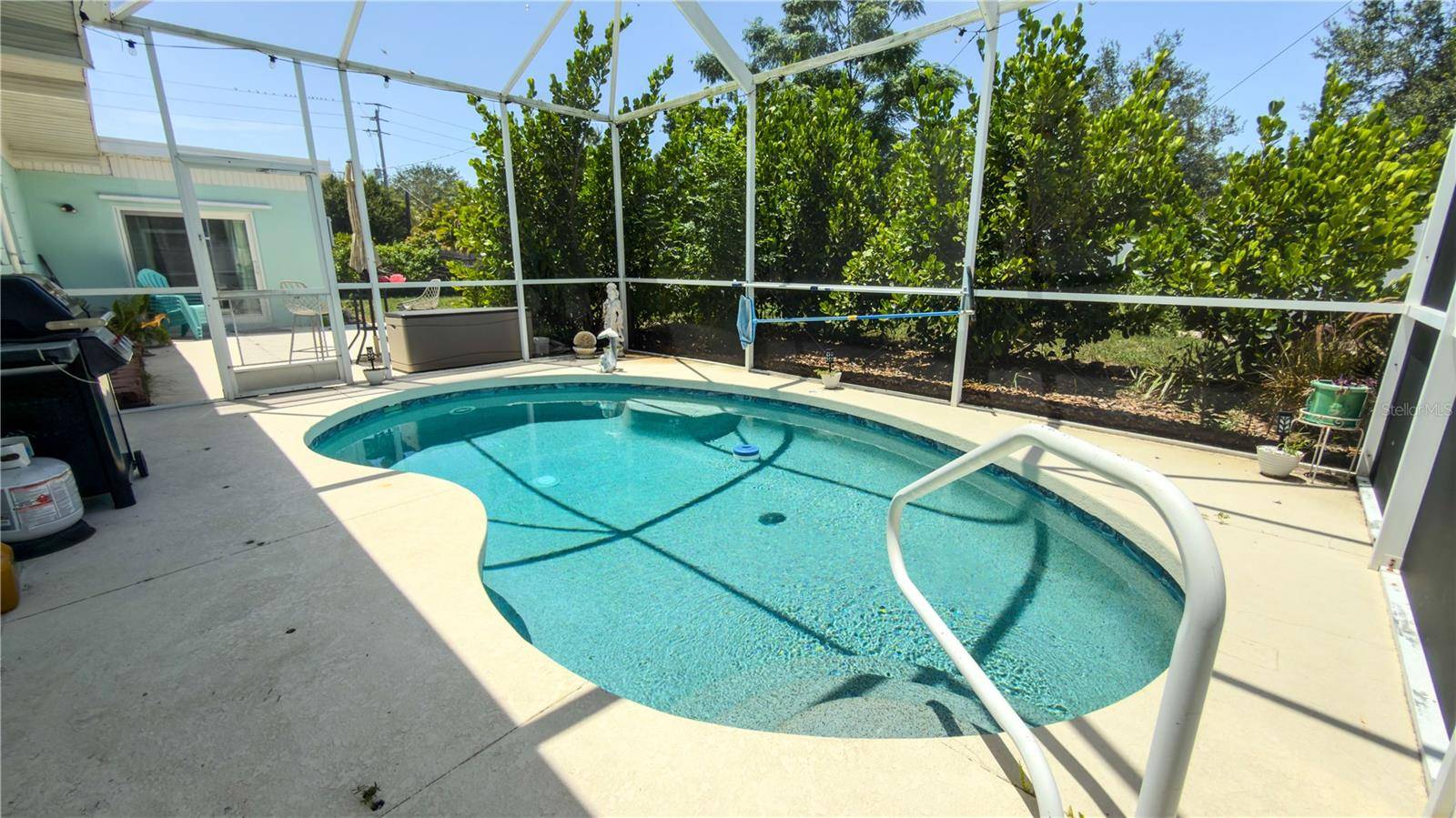 2215 ALVARADO LN, Sarasota, FL 34231