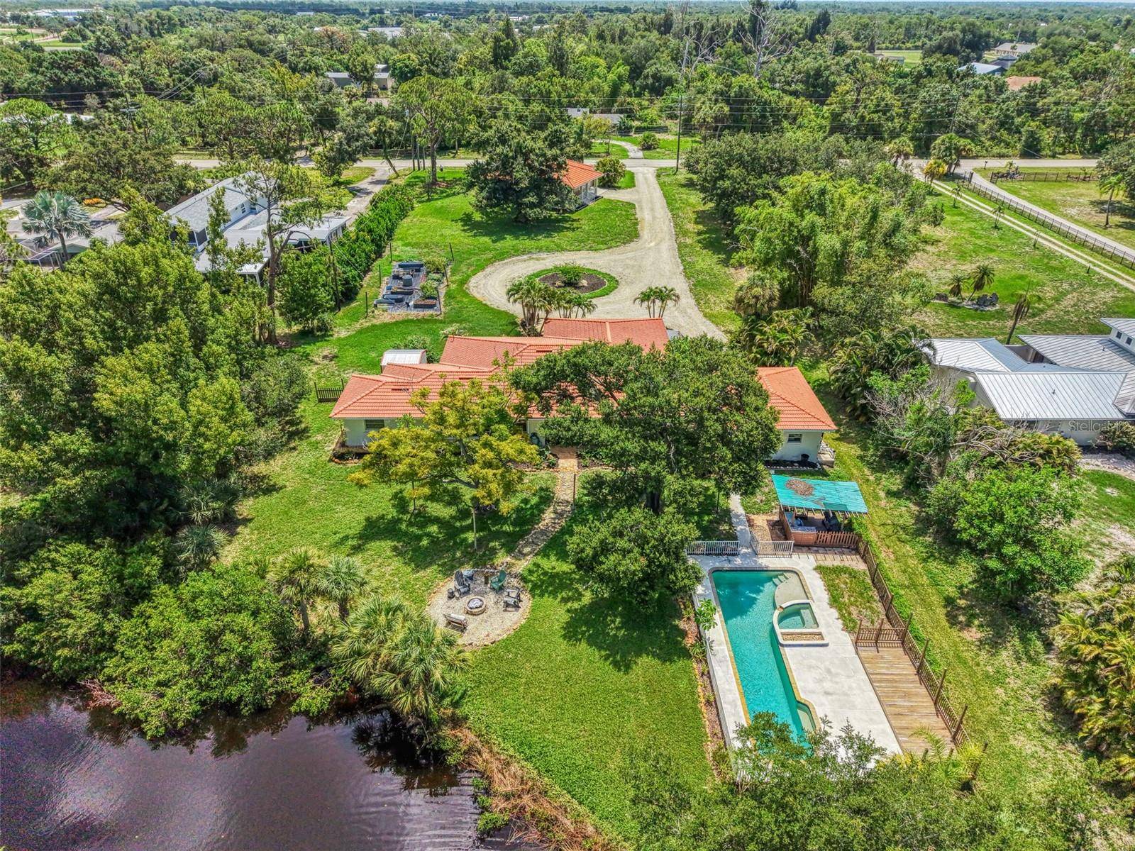 140 S OXFORD DR, Englewood, FL 34223