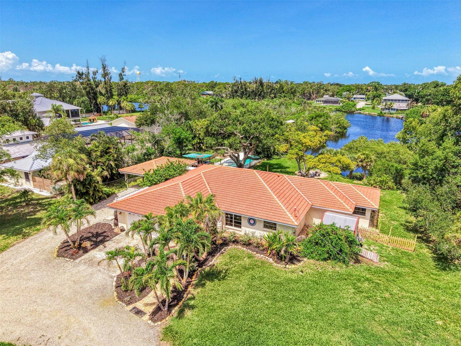140 S OXFORD DR, Englewood, FL 34223