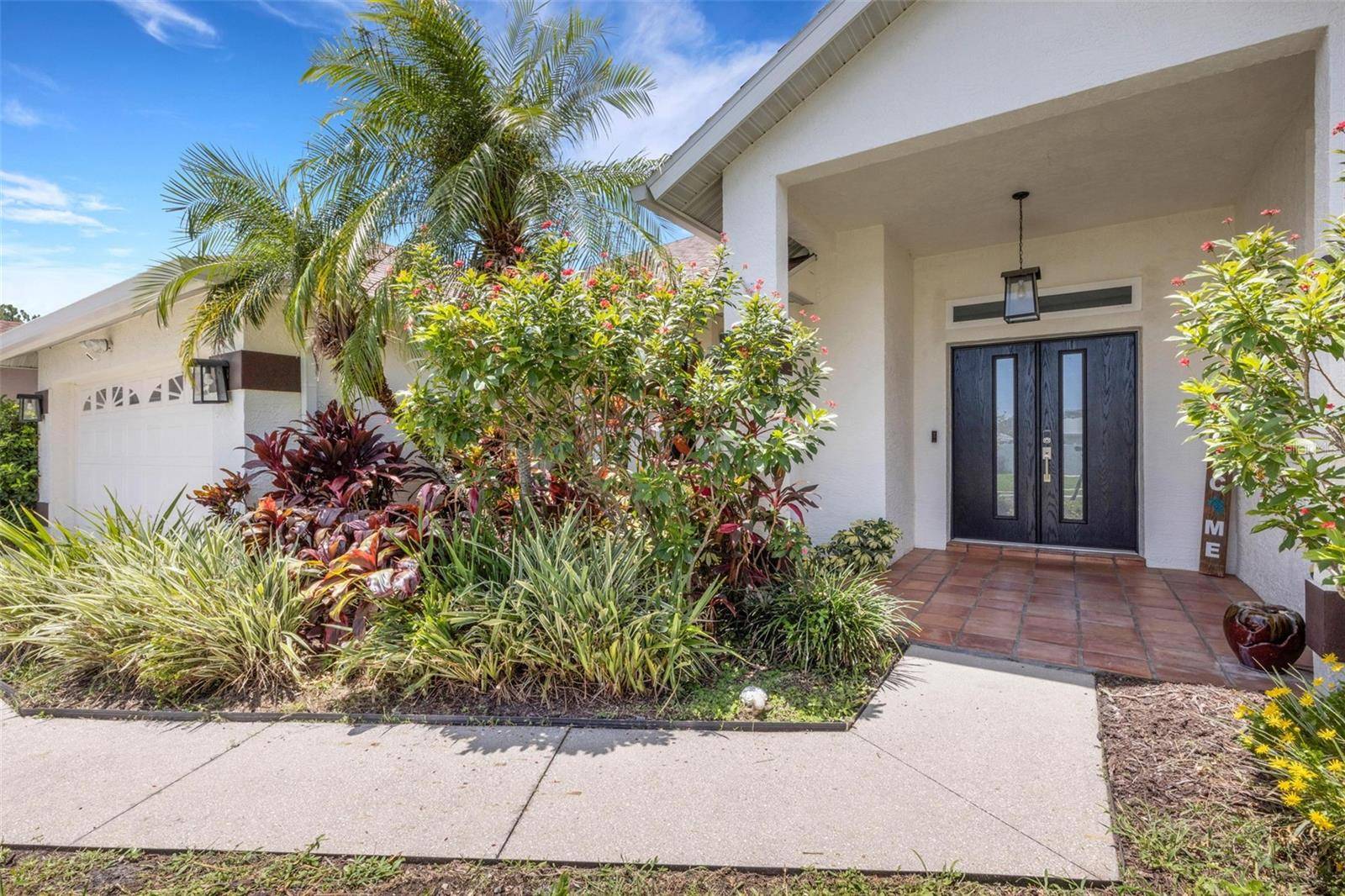 2426 ICECAPADE DR, Sarasota, FL 34240
