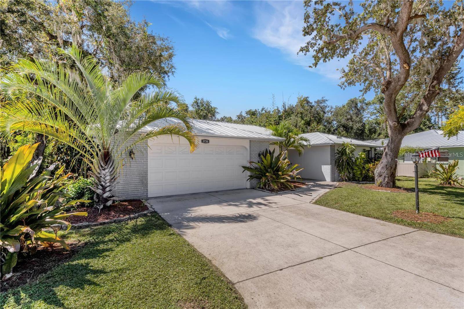 3736 MAPLE HOLLOW CT, Sarasota, FL 34243