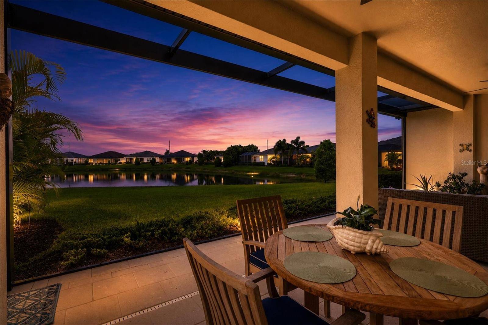 7712 SANDHILL LAKE DR, Sarasota, FL 34241