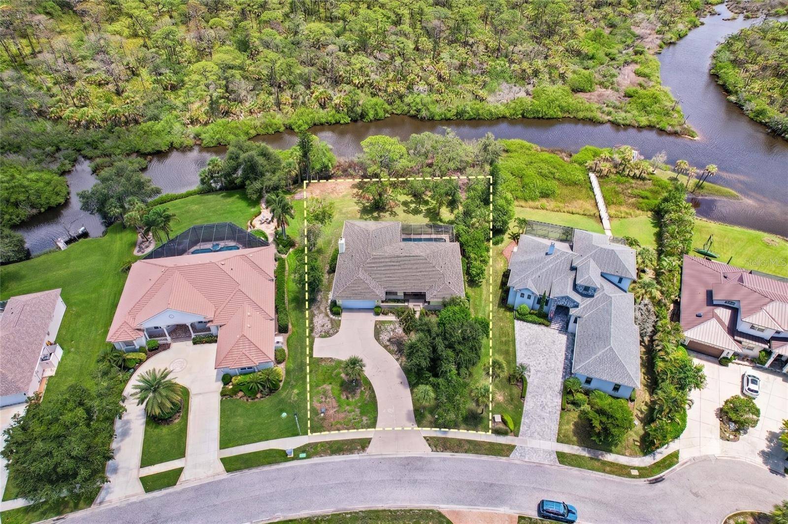 1305 SORRENTO WOODS BLVD, Nokomis, FL 34275