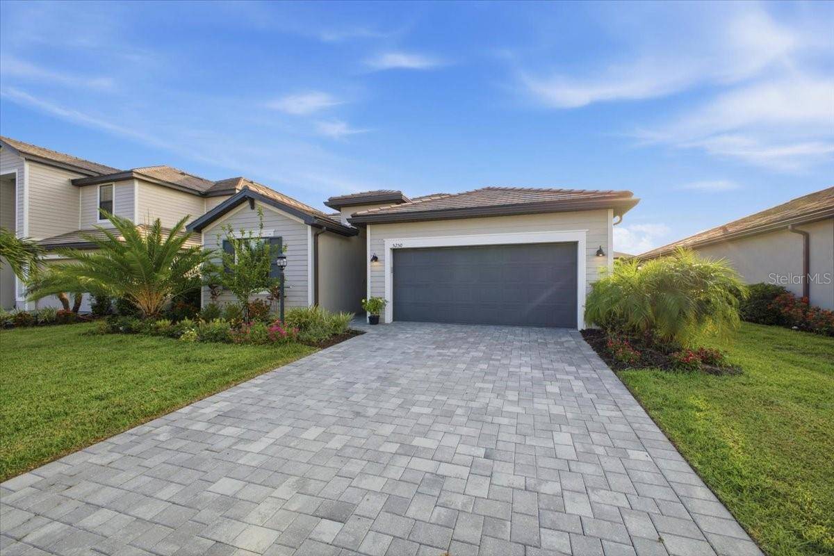 5250 CORAL REEF WAY, Lakewood Ranch, FL 34211