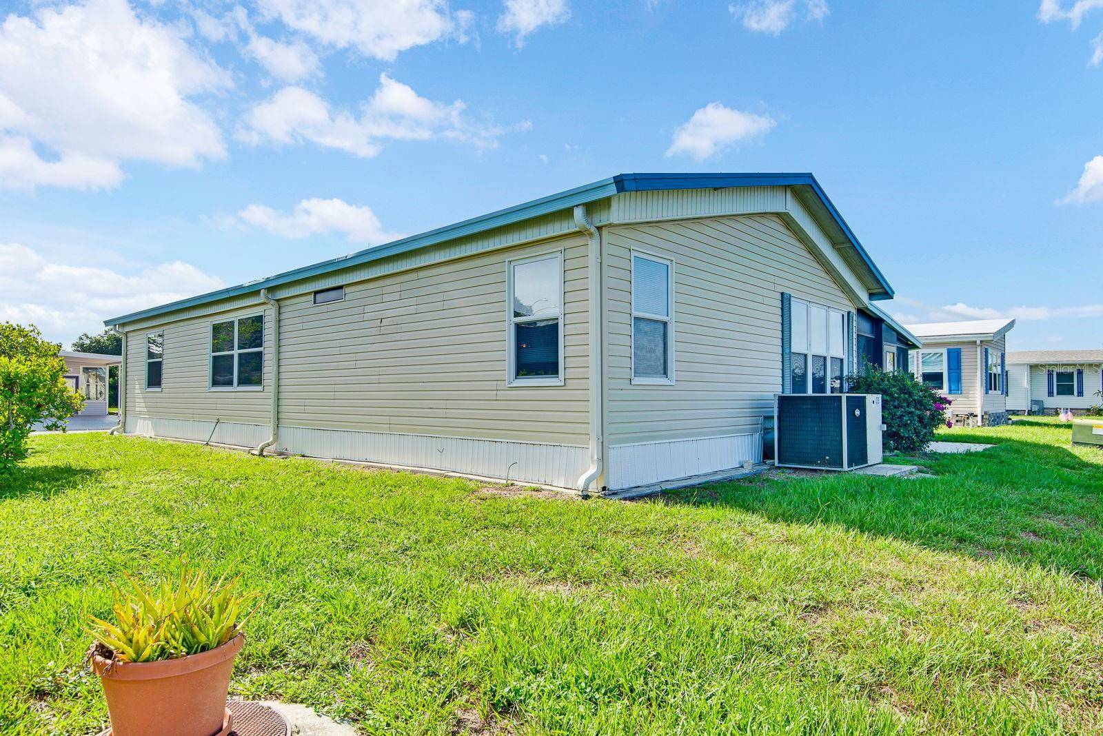 9107 34TH AVE E, Palmetto, FL 34221