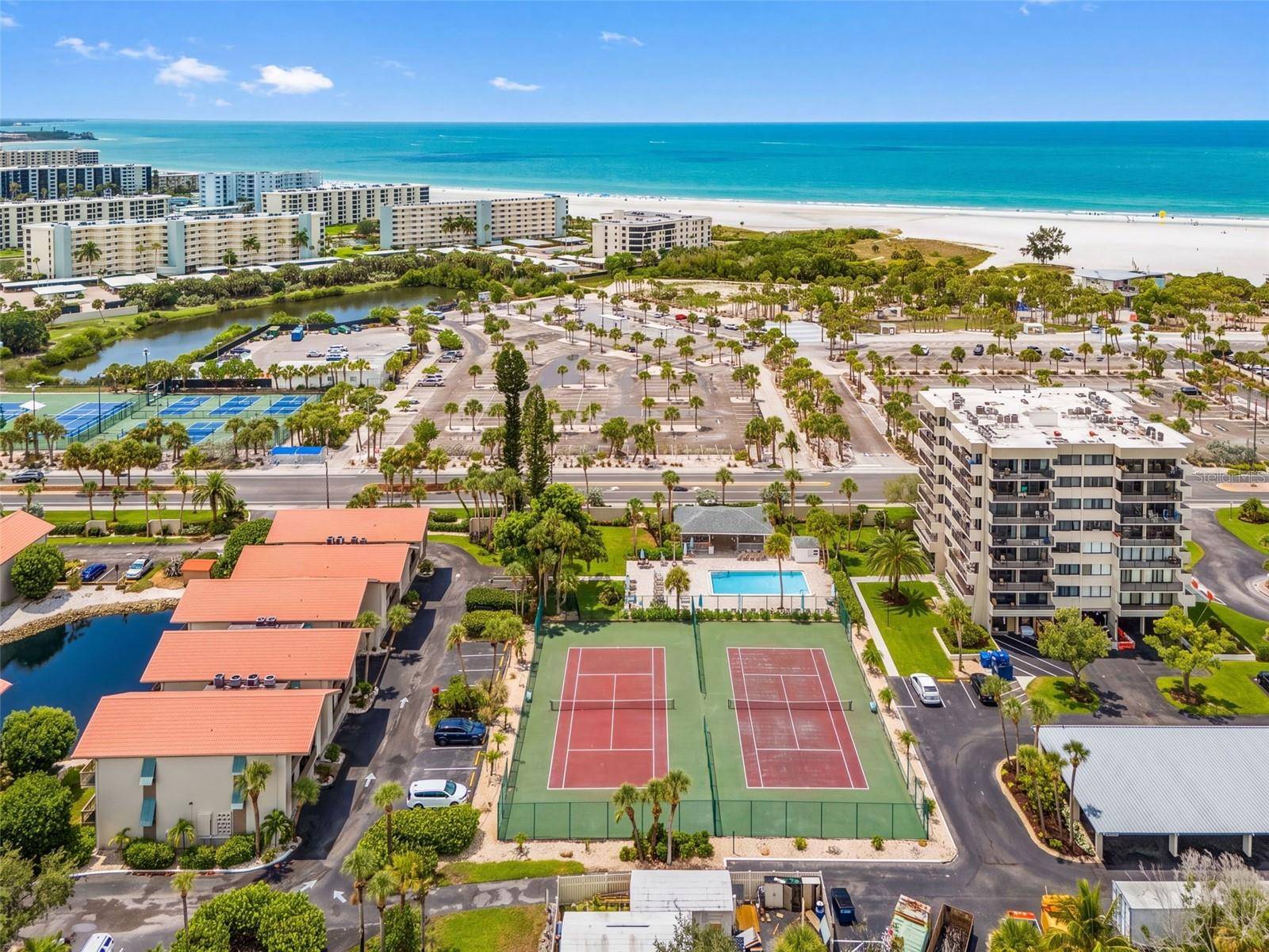 1135 LAKE HOUSE CIR #C115, Sarasota, FL 34242