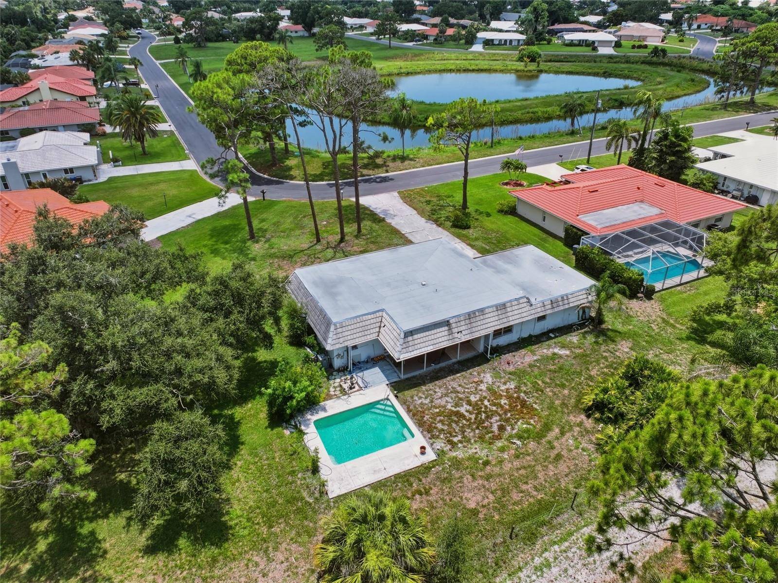 427 RUBENS DR, Nokomis, FL 34275