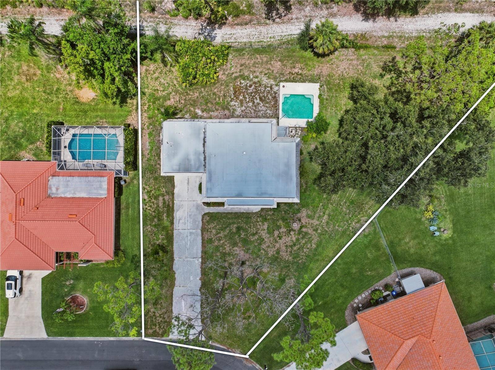 427 RUBENS DR, Nokomis, FL 34275
